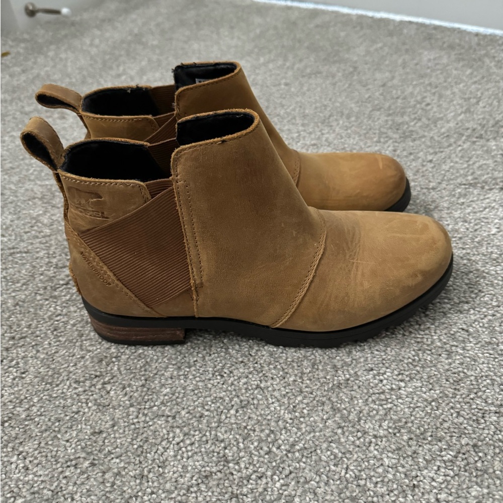 Sorel women’s Chelsea boots - Picture 3 of 3